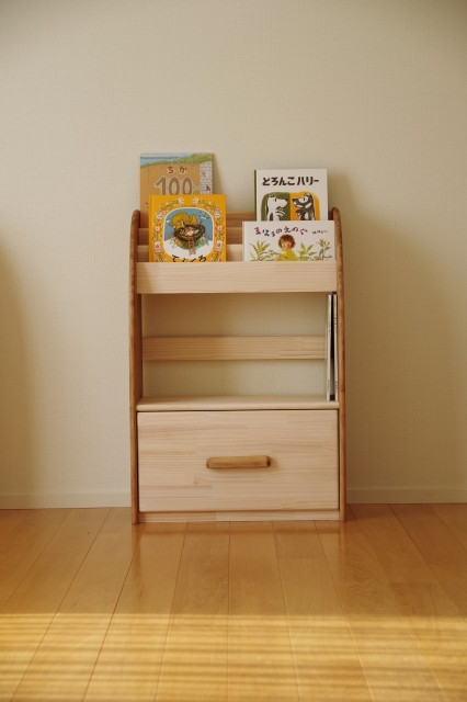 木製絵本棚(マガジンラック) 60幅90高 下段ドロワー