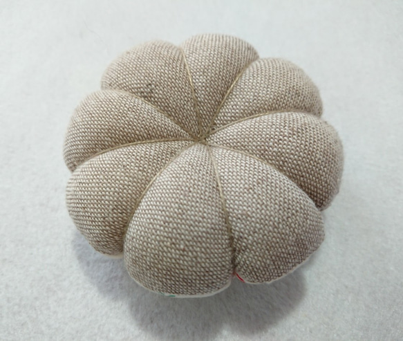 お花の針山※アームバンド(有無お選びください)＊リバティ花柄 5枚目の画像