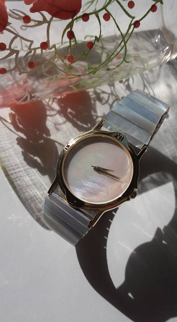 【Lost and find】華麗款 天然石 貝母 大錶面 手錶 第3張的照片
