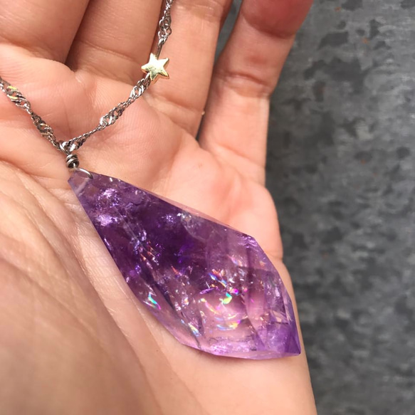 ちゅんちゅんアメジスト　ポイント　虹、キラキラ有り　249g 天然石 宇宙 星 虹 レインボークォーツ 紫水晶 アメジスト ネックレス