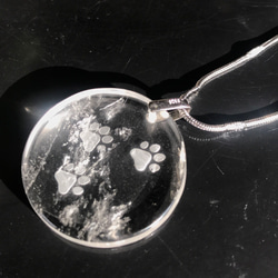 [紛失と発見]自然石ホワイトクリスタルミートボール犬の猫のウサギのネックレス 5枚目の画像