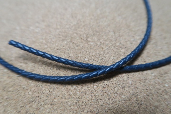 編み込み丸革紐 3mm×1m ネイビー 紺 革紐 レザーコード　 2枚目の画像
