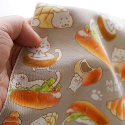 商用可 限定 ねこパン柄生地 しっかりめ綿100%猫柄カットクロス ハギレ 49×49cm 3枚目の画像