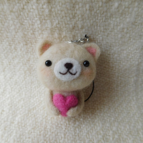いちごくまちゃん　羊毛フェルト くまのマスコット ハートいっぱいVer. 羊毛フェルト 羊毛