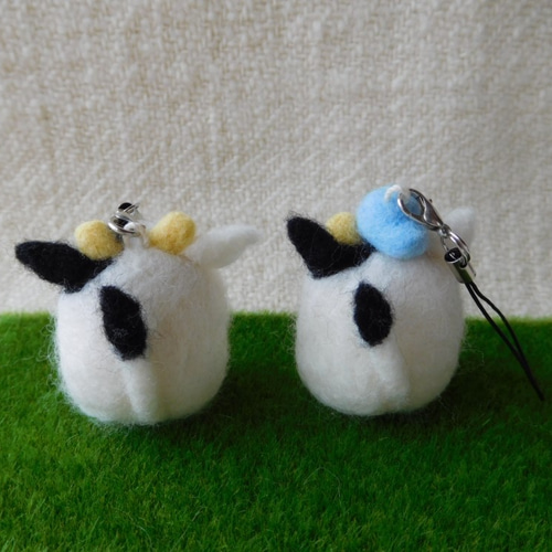 丑年だもの・ころりん牛の羊毛フェルトストラップ 羊毛フェルト Mt