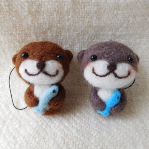 にこにこカワウソの羊毛フェルトストラップ 羊毛フェルト Mt.maru
