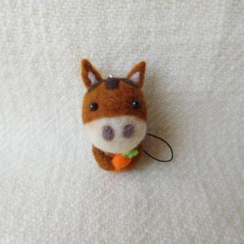 ほっこり馬の羊毛フェルトストラップ 羊毛フェルト Mt.maru 通販