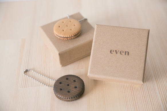 【even】cookie iPass-手工木製一卡通夾心餅乾／巧克力口味／禮物／吊飾 第4張的照片