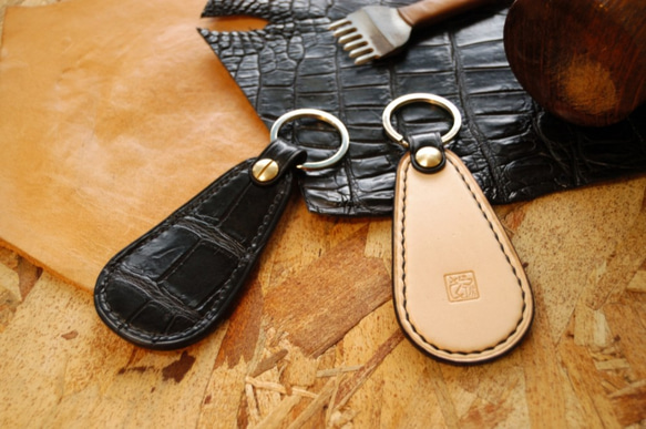 シューホーン《クロコダイル》／ 靴べら ／ ワニ革 ／ 手縫い  