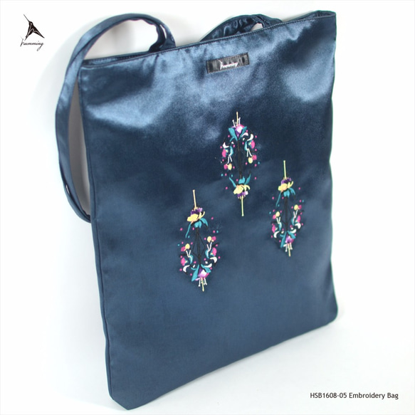 humming-吊燈花 Embroidery Bag 〈刺繡托特包〉寶石藍 第4張的照片