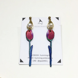 humming-Embroidery earrings 鬱金香〈刺繡耳環〉不鏽鋼耳針/ 可改夾式/花卉系列/ 第2張的照片