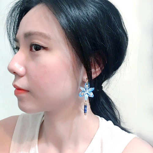 humming 台湾菖蒲刺繍ピアス | スタッド | クリップ | 蝶シリーズ