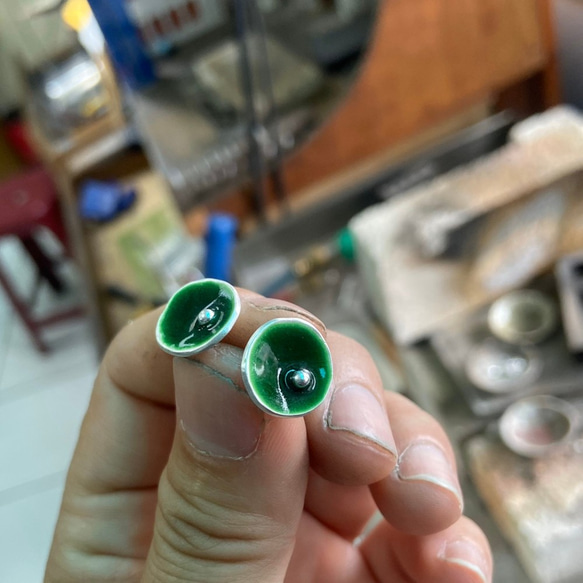 E19款-純銀琺瑯耳針-999銀針(1對)-綠色-可敲字-客製耳針 第6張的照片