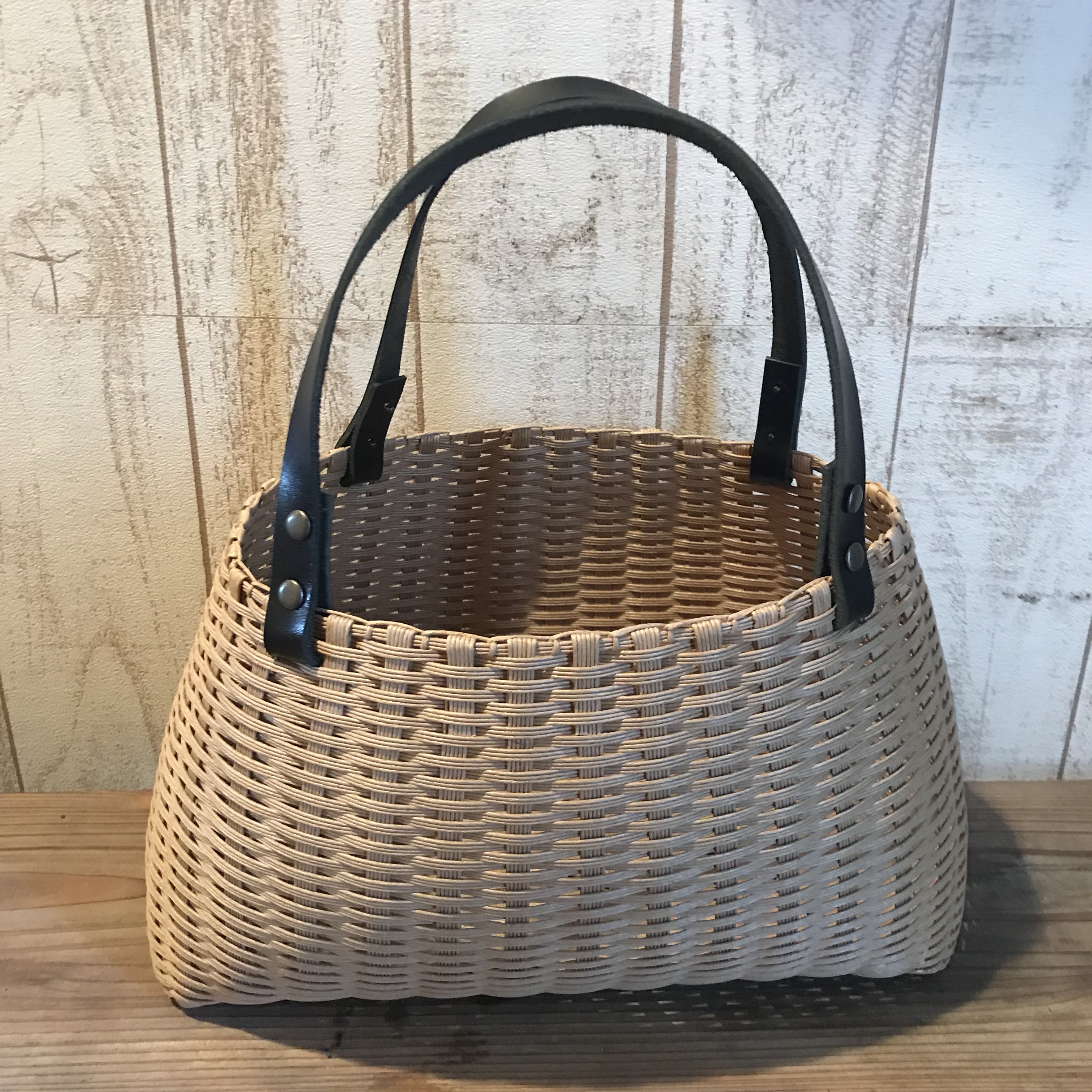 【受注製作】ちょっと大きめ♡ぷっくりナチュラルかごバッグ♡ブラック♡