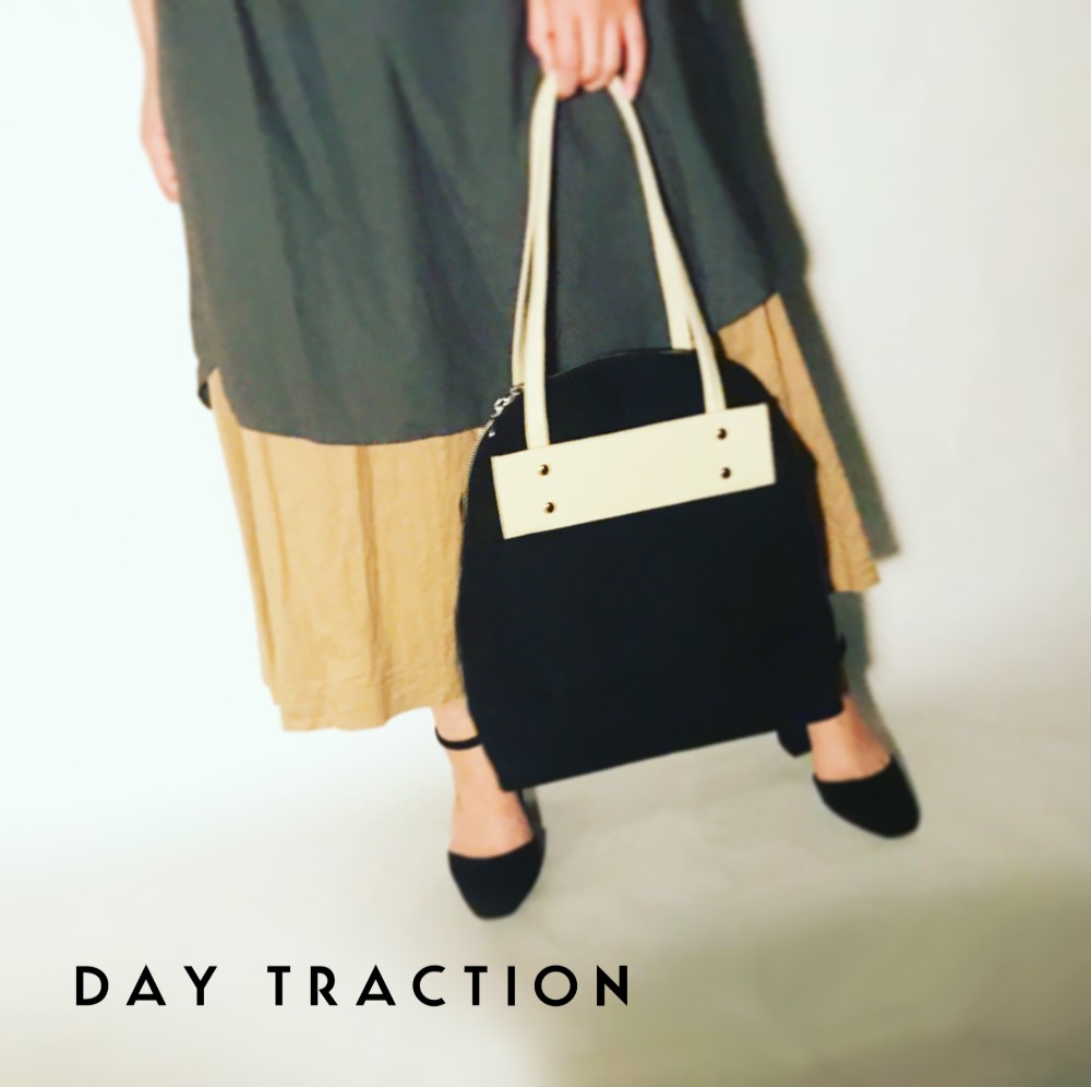 Bi- (Truffle)　ラウンドジップトートバッグ