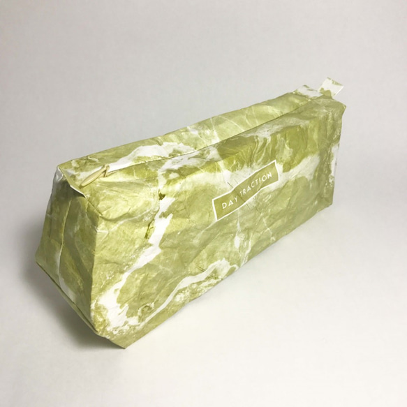 石材のようなビッグサイズポーチ Like a stone  (size:M) Lime gold 2枚目の画像