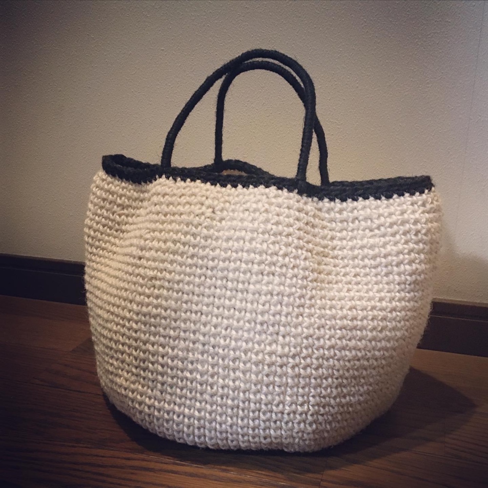 かごbag（ミルク色/ くろ）