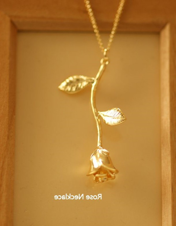 【ネックレス】K16GPゴールド・ローズのネックレス(全長約45cm) 1枚目の画像