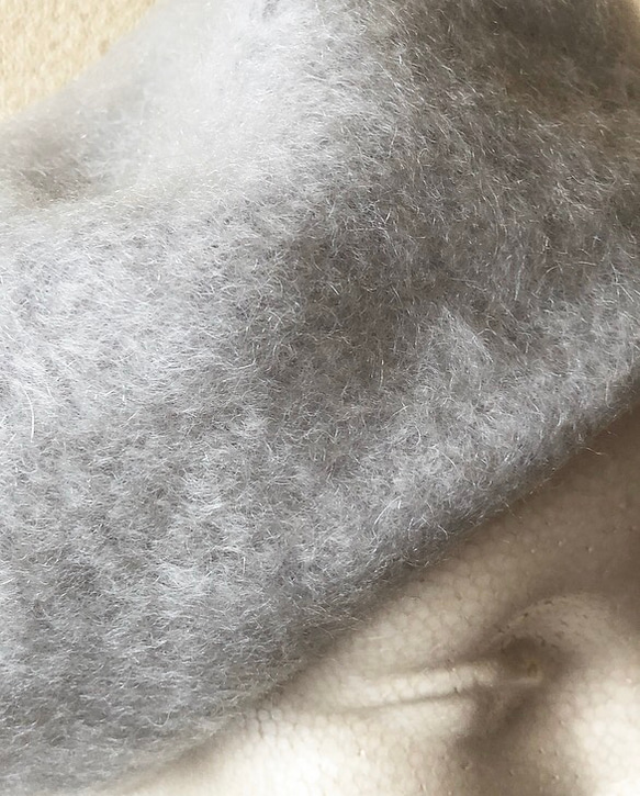 人気シリーズ‼️カタチにこだわるベレー帽　モフモフかわいい　ホワイトグレー 4枚目の画像