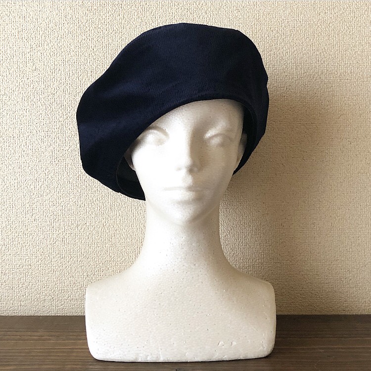 ツヤツヤネイビー♡  こっくりかわいいコーデュロイ　ベレー帽