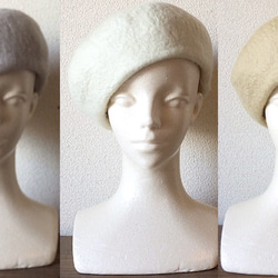ポワッとかわいい❗️オールハンド羊毛フェルトのベレー帽　マシュマロホワイトカラー 1枚目の画像