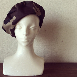残り一点‼️ クールな女  迷彩柄のベレー帽 1枚目の画像