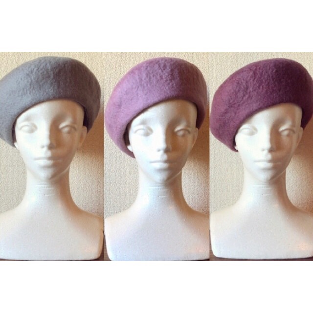 ポワッとかわいい❗️オールハンド羊毛フェルトのベレー帽　スモーキーカラー 7,992円