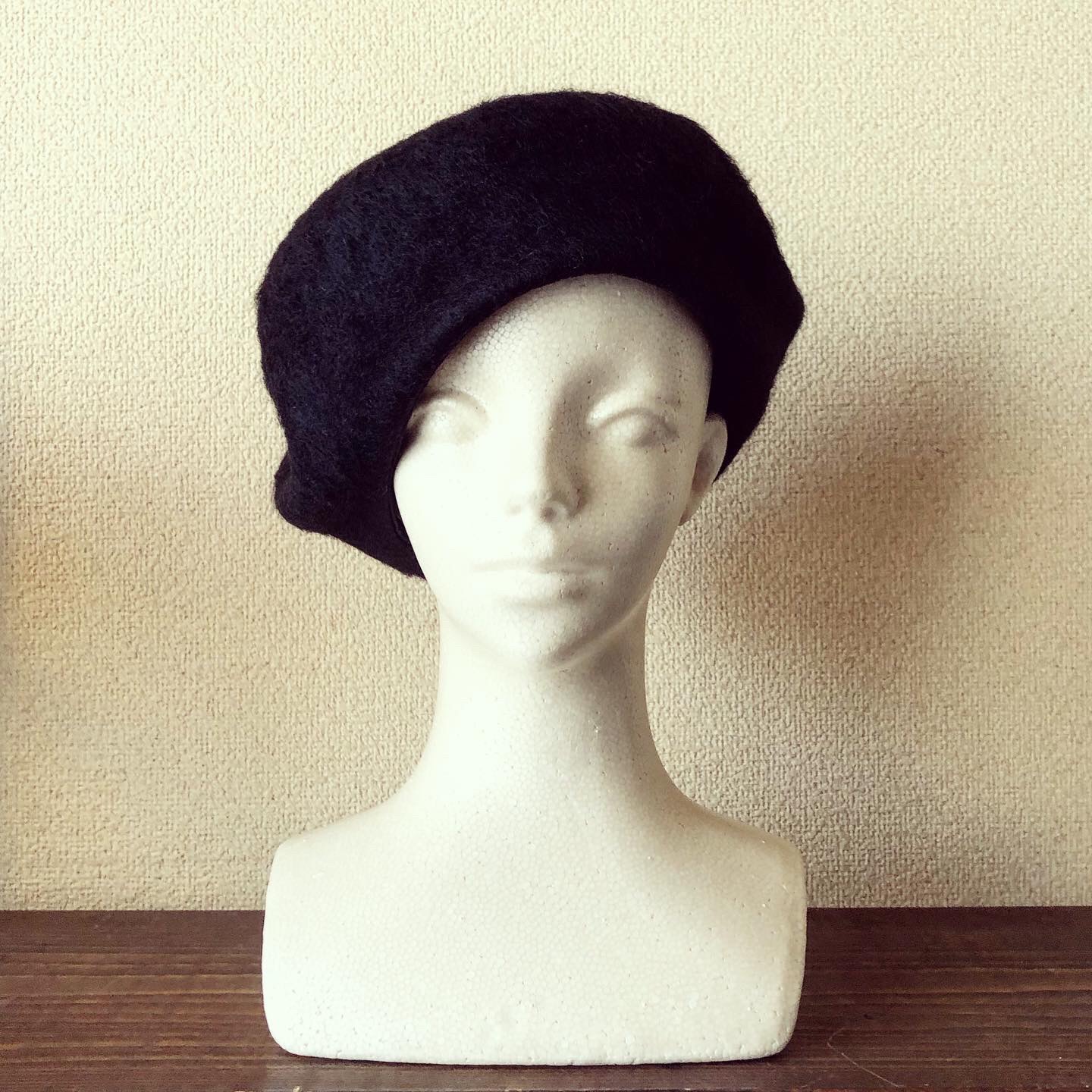 大人気モフモフかわいいシリーズ❤️　カタチにこだわるベレー帽　　ブラック