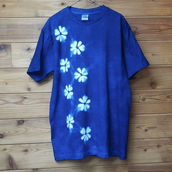 藍染花柄絞りTシャツLサイズ一点限り Tシャツ uriuribachan 通販