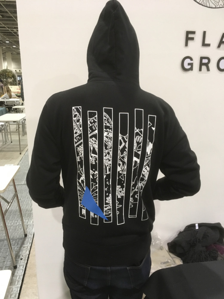 ストライプフーディー