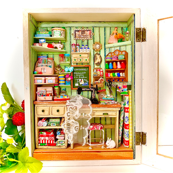 ミニチュアミシン ドールハウス 1/6サイズ ブライス