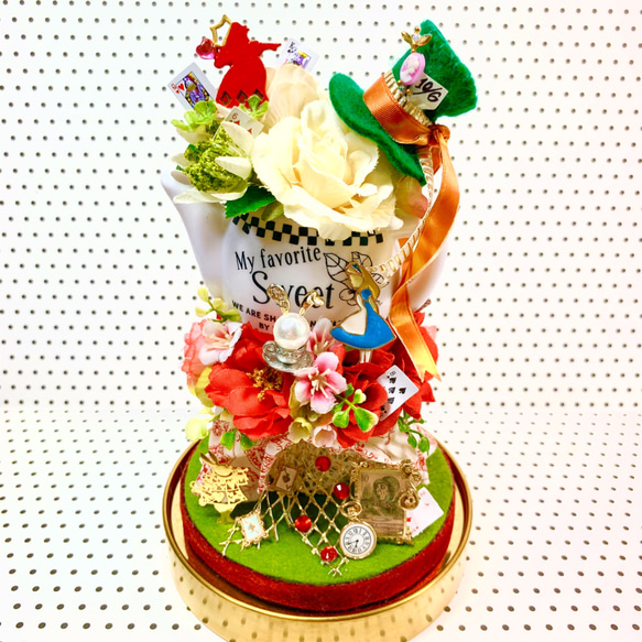☆再販☆Alice♥︎シリーズ《ハートの女王 Flowers Tower》ガラスドーム/ドールハウス/ミニチュア 1枚目の画像