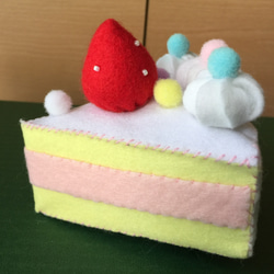 フェルトままごと イチゴのショートケーキ 2枚目の画像