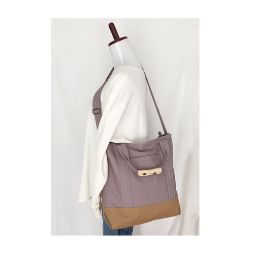 【美品♡】レザレクション　マルチポーチ　カナリー　ラベンダー カナリー ラベンダー × ホワイト | Resurrection レザレクション