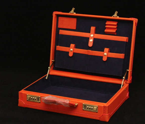 イタリア製皮革オレンジ色のトランクケース Haga-model 2枚目の画像