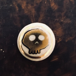陶器ボタン・ピンズ〜黄金のドクロ 1枚目の画像