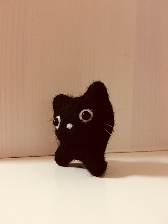 羊毛 小ぶりのネコちゃん（黒） 3枚目の画像