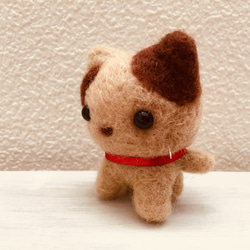 【sold  out】羊毛 ミニサイズのブチ猫ちゃん 2枚目の画像