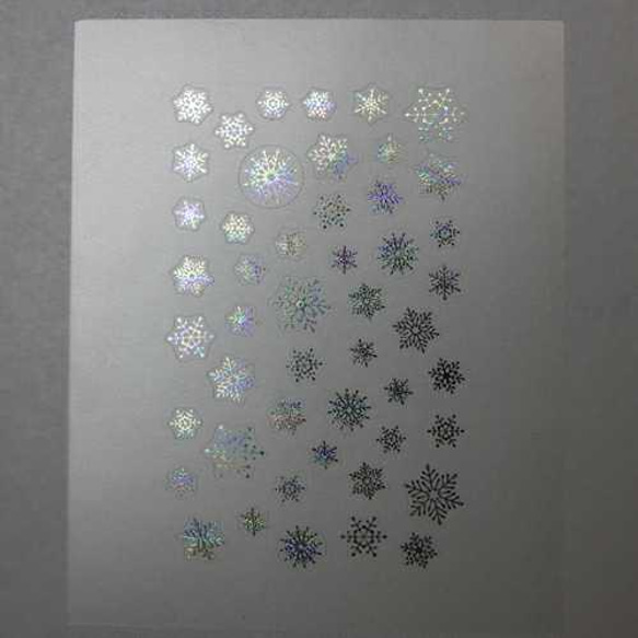 【雪の結晶2 メタリックレインボー】1枚 　シール/レジン/封入/レジンクラブ 2枚目の画像