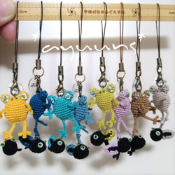 カエル さんとおたまじゃくしの親子ストラップ《全8色》オーダーメイド色可 3枚目の画像