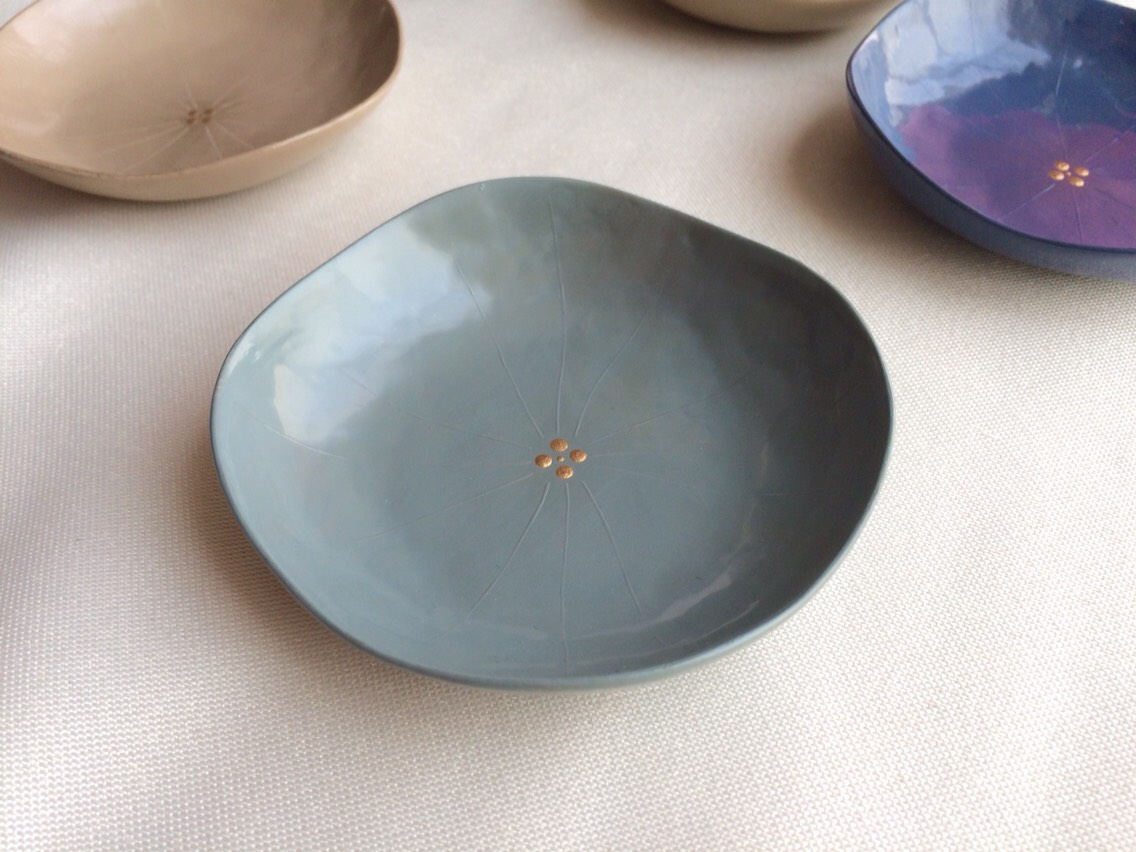 華の豆皿 (白藍の紫陽花)  乾漆
