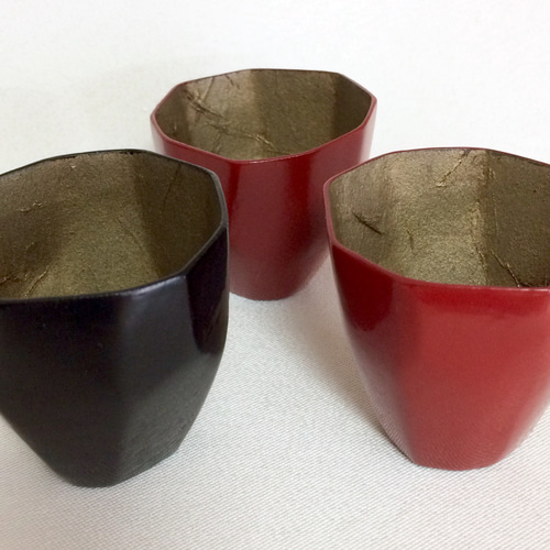 カクカク乾漆酒器 (赤) おちょこ おちょこ・ぐい呑み・徳利