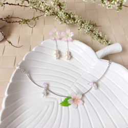 *Haku‧Neko* [さくらの花限定シリーズ]ハングかすかなピンクの桜のイヤホンはコットンパールのイヤリング[15/8にCu 3枚目の画像