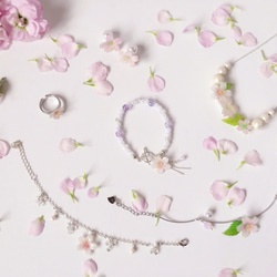 *Haku‧Neko* [さくらの花限定シリーズ]でもサブ耳コットンビーズのイヤリング後の手描きのピンクの桜[15/8にCust 5枚目の画像