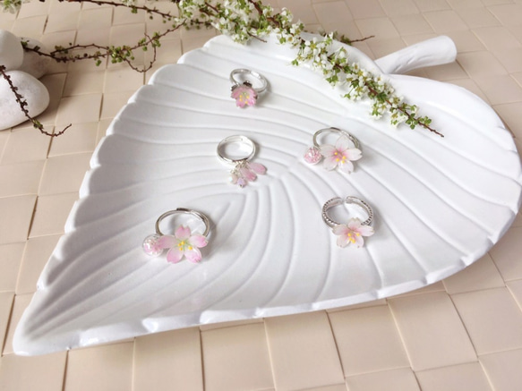 *Haku‧Neko* [さくらの花限定シリーズ]白手描きの桜ピンクのクリスタルビーズを輝くミニガラス玉シルバーリングリング[1 5枚目の画像