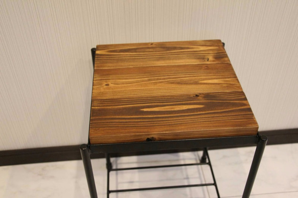 アイアン　サイドテーブル　スツール　ソファー　コーヒーテーブル　ベッド 2枚目の画像