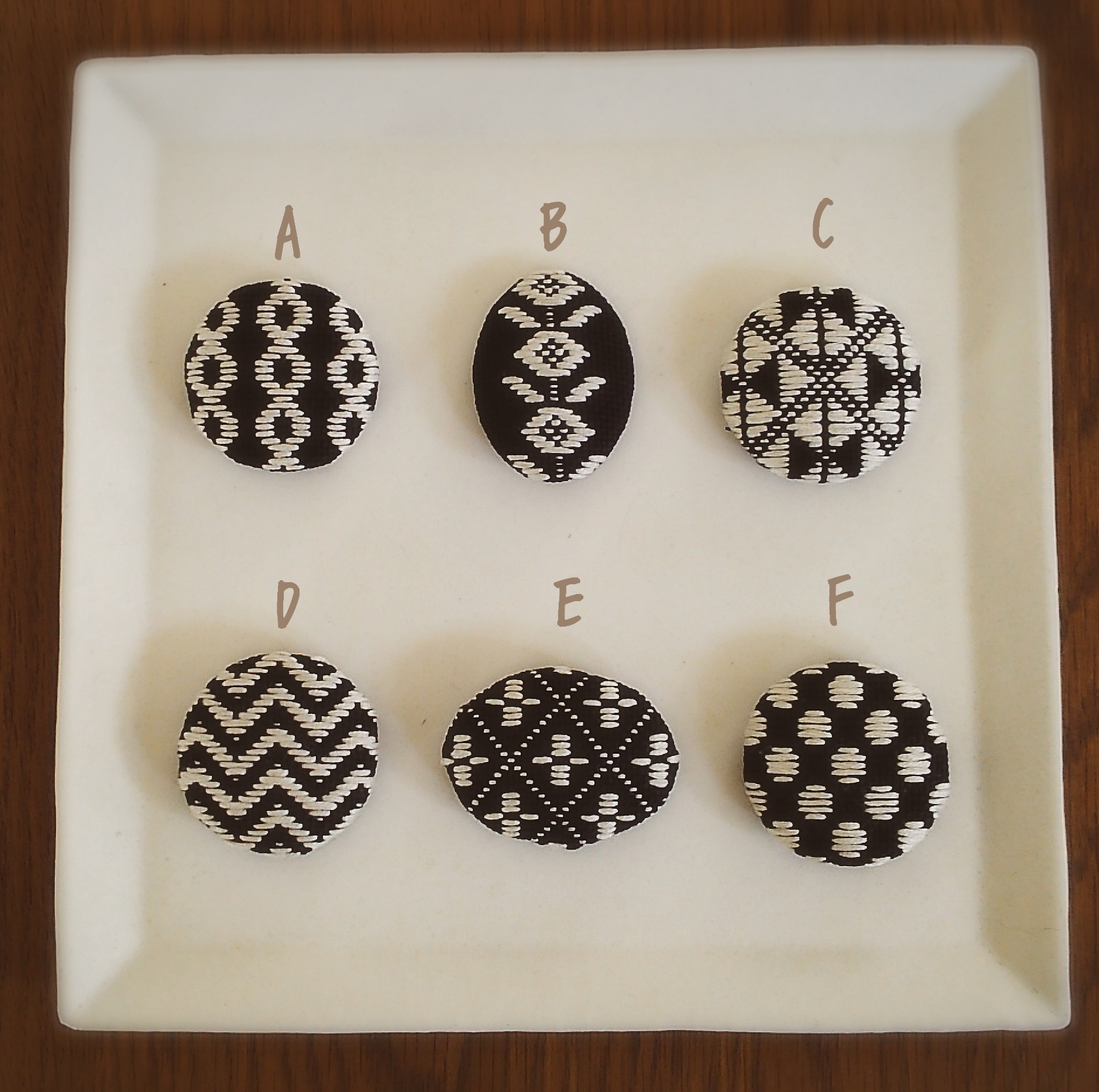 こぎん刺しブローチ△▽黒×白△▽ ブローチ lammin+ 通販｜Creema