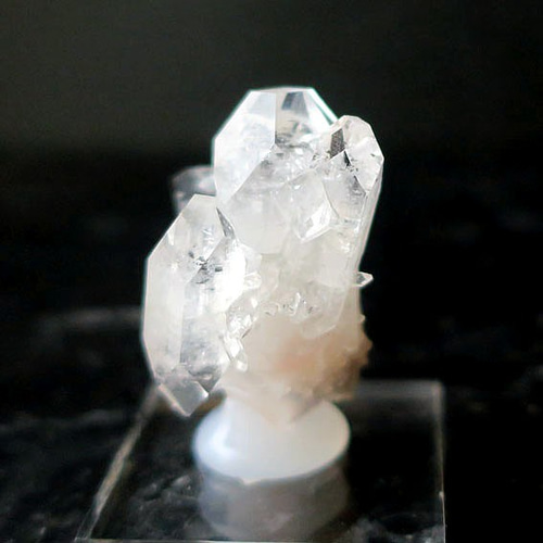 アポフィライト（魚眼石） 虹入り 癒し 小さめ 置物 素材｜原石・鉱物