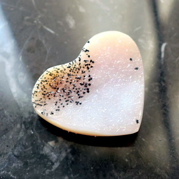 ドゥルージーアゲート（めのう）ハートc  Agate Druzy Heart 3枚目の画像