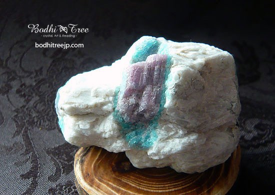 天然石　パライバトルマリン 天然パライバトルマリンインクォーツ1.59ct【ブラジル】☆ネオン